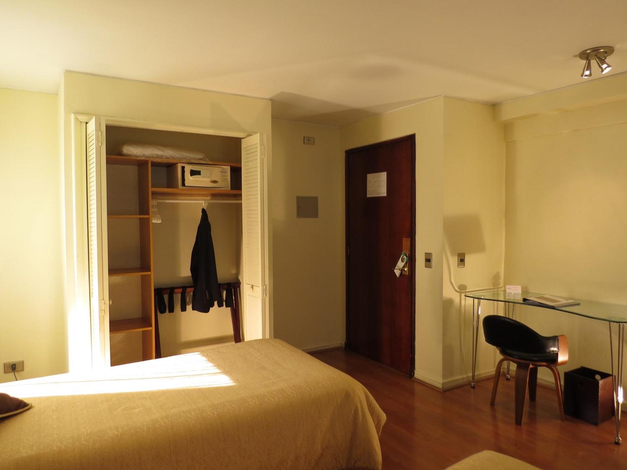 Hotel Diego De Velazquez 3*